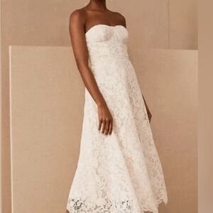 Sachin & Babi Tate is Ivory/Blush in color and a size 6.